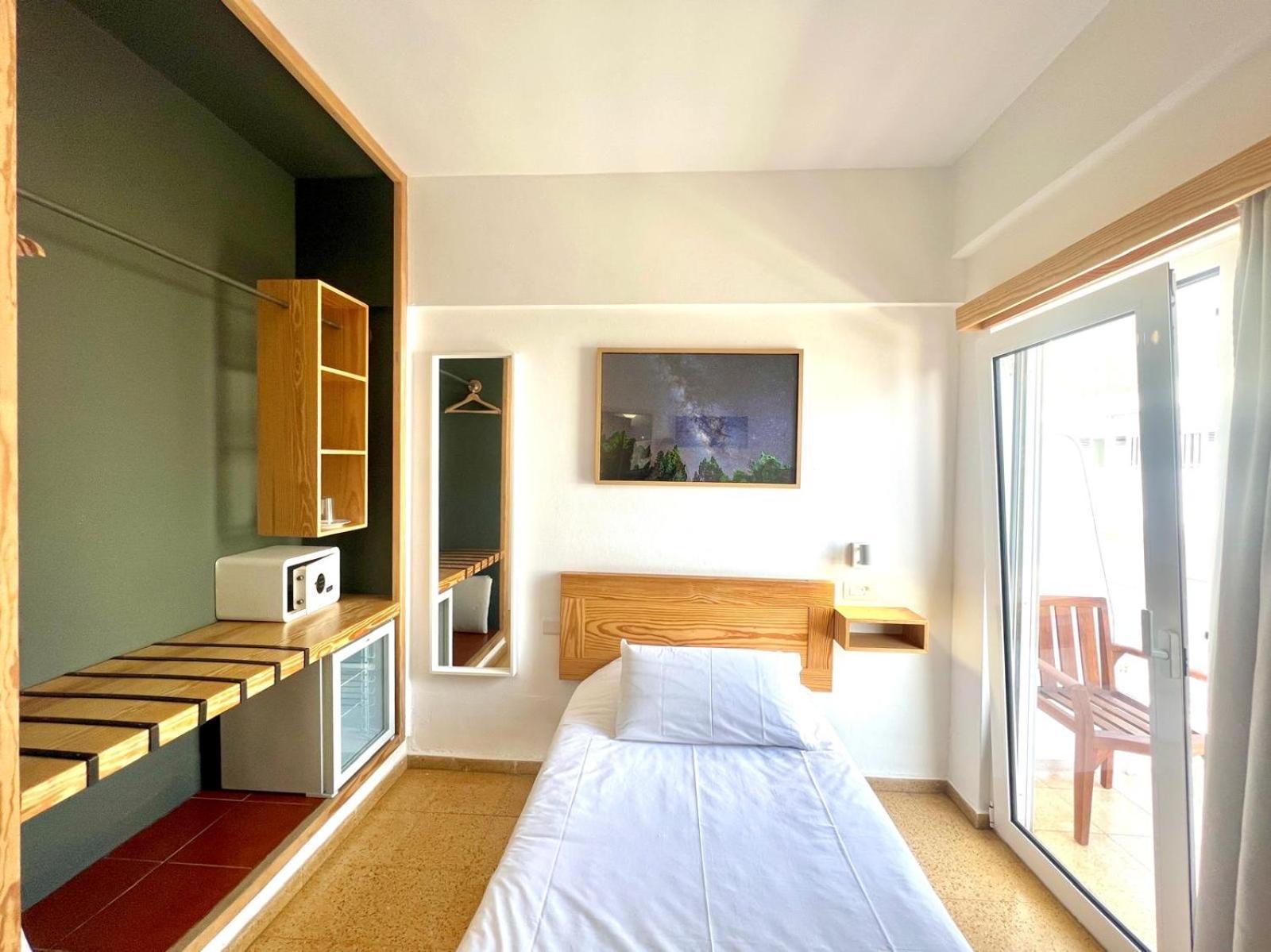 Hotel Eden 로스 야노스 데 아리다네 외부 사진